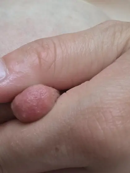 KIRSTY1990 I want to play with her