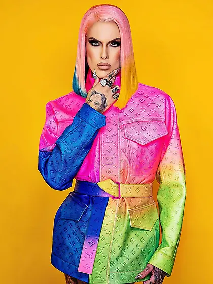 Jeffree Star tattooed makeup twink