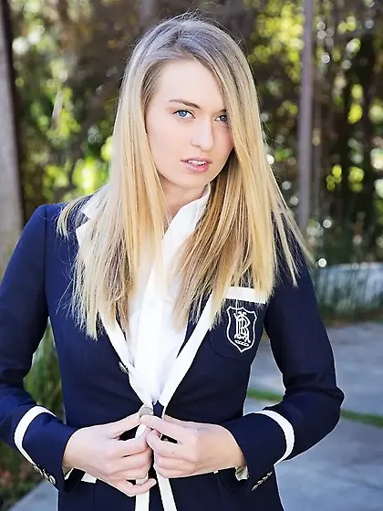 Blonde girl is in the mood for a deep,  satisfying fuck in HQ
