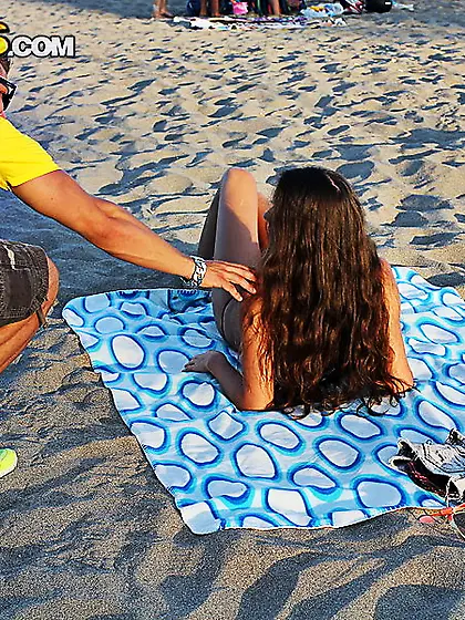 Girl shows her tight body in public and ends up getting rammed