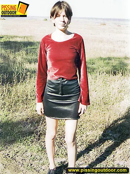 Outdoor pissing in the open field