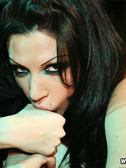 Wearing her black,  fishnet stockings Roxy DeVille gets penetrate