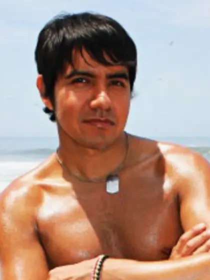 Brunette renatoroldani perform anal