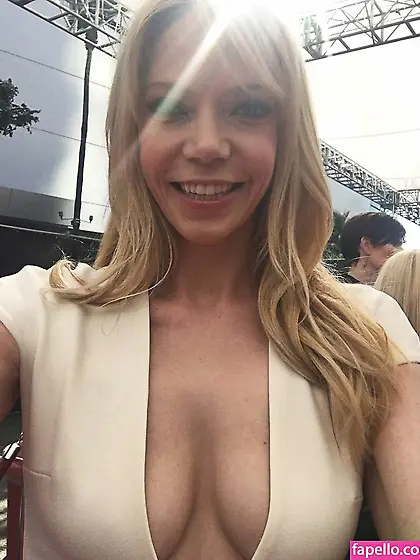 Riki Lindhome collection