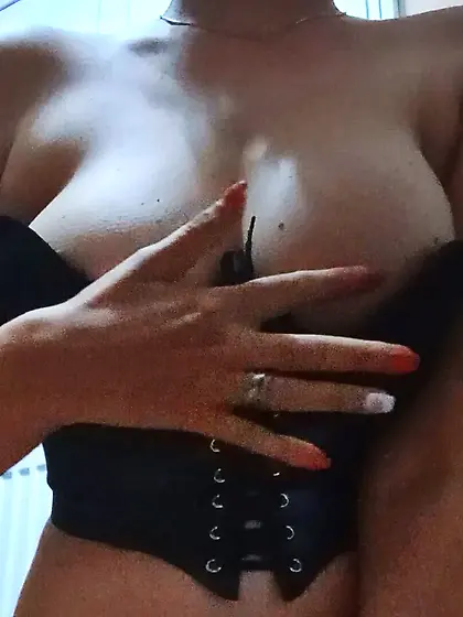 2023 sexy milf