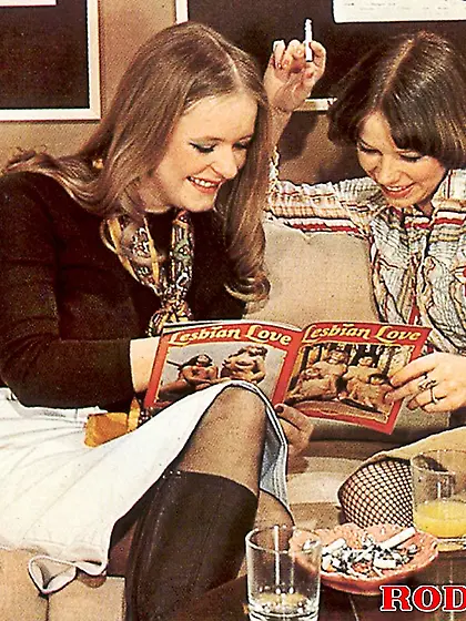Hot vintage lesbians wet