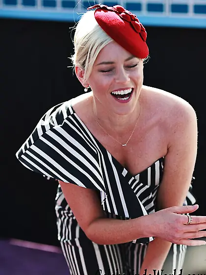 Elizabeth Banks Sexy