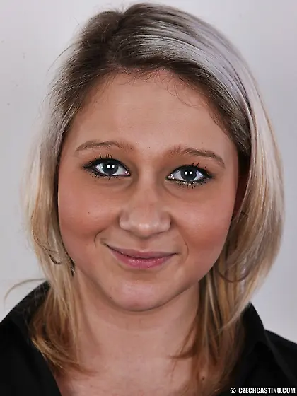 Dirty blonde sits hopes