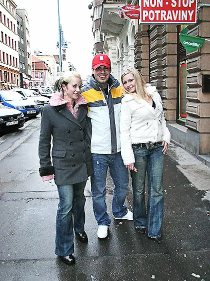 Cindy Dollar gets rid of her sexy clothes and gets her nasty pus