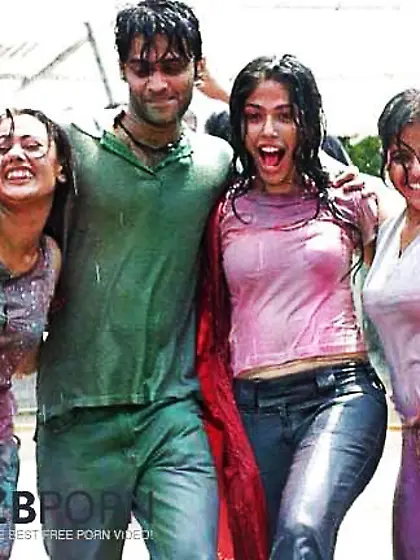 Indian femmes playing holy