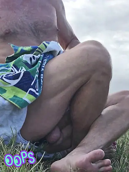 Outdoor fap addict caught