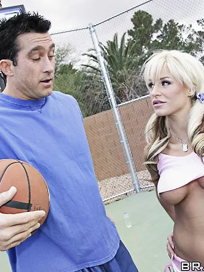 American shaved fit pussy