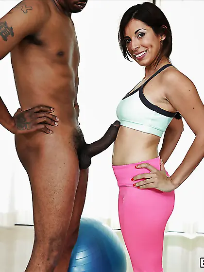 Flexible latina babe