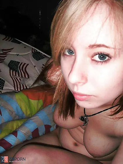 BUXOMY US WOMAN SELFPICS