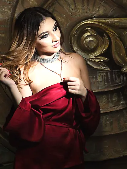 Camgirl tiny tits dildo