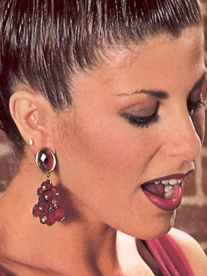 Horny retro lesbians licking