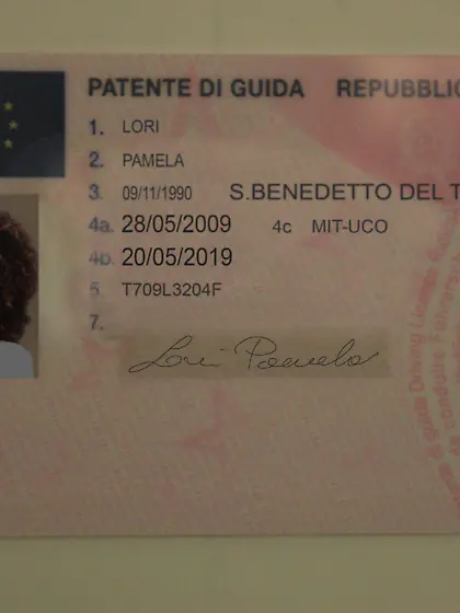 Pamela Lori, giovane Italo-Dominicana troia e disponibile
