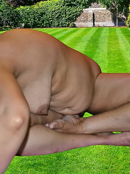 Nude yoga