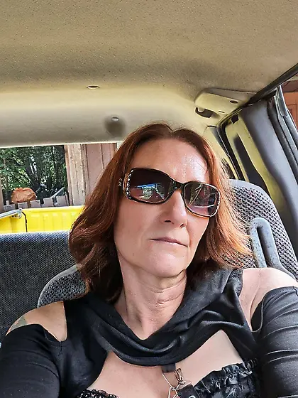 Chubby tranny slut rides the big ones