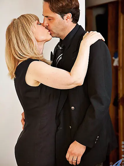 Busty milf in black stockings Nina Hartley climbs the guy and ri