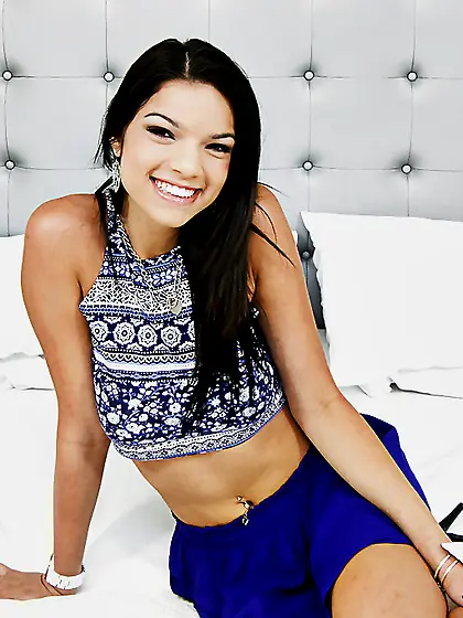 Her jaw will do all the work after she's done showing off