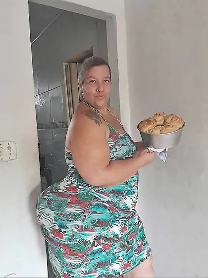 Hermosa Nalgona Latina