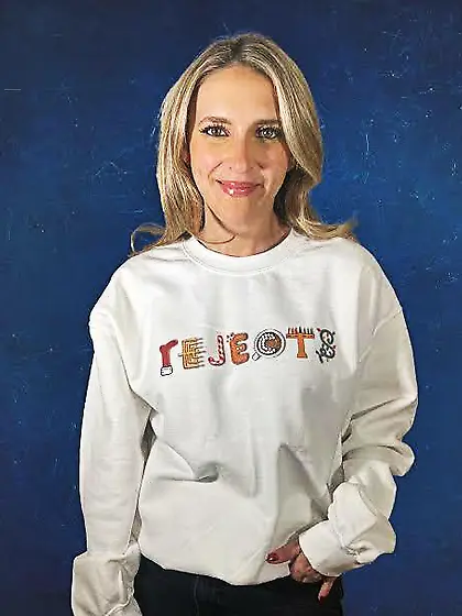 Roxy Striar - holidays