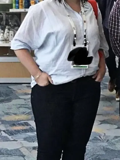 Thick ass Mary likes to strip