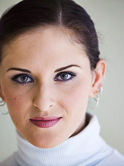 Caroline was anxious to get naked