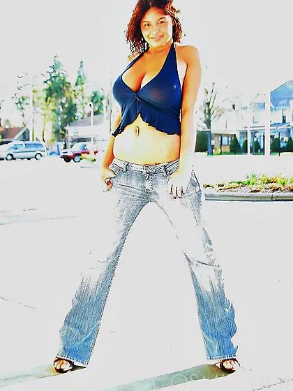 Natural tits busty amateur