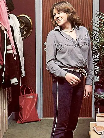 Seventies girlfriend enjoys neighbours