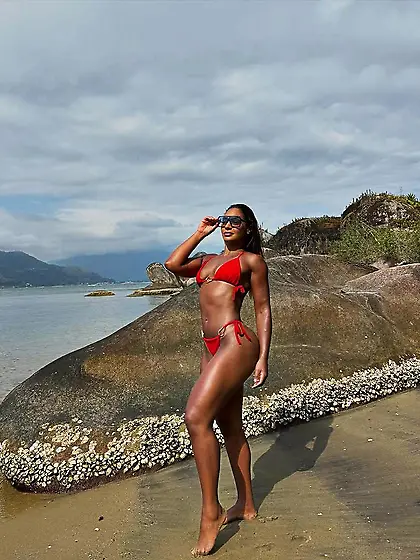 how to use hot stuck up brazilian fitness slut?