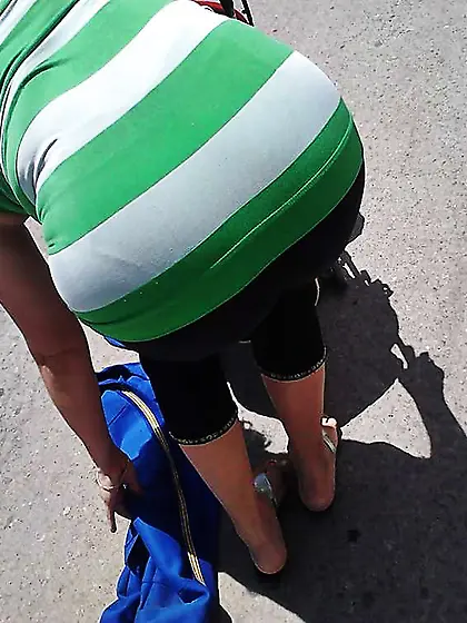 MADURITA DE RAYADO MARCANDO CALZONCITO