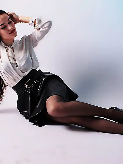 Teen black hair small