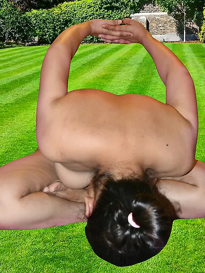 Nude yoga