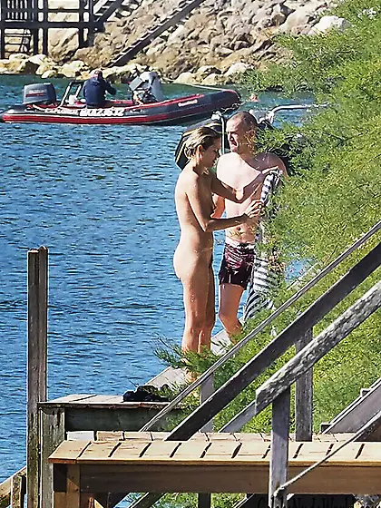 Marion Cotillard Nude