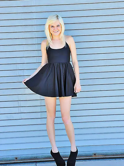 Lithe blonde Chloe Foster poses outdoors and plays with her shav