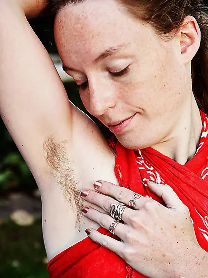 American mature naked barefoot