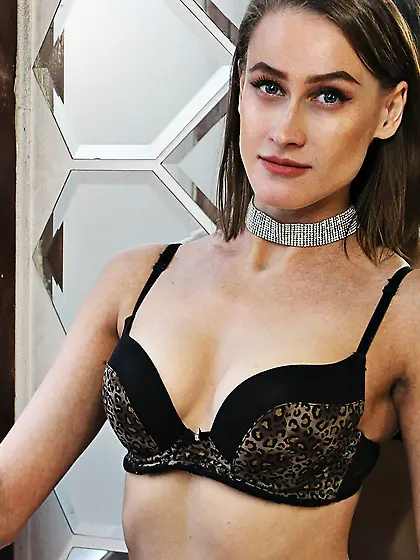 Petite blue eyes girl teen