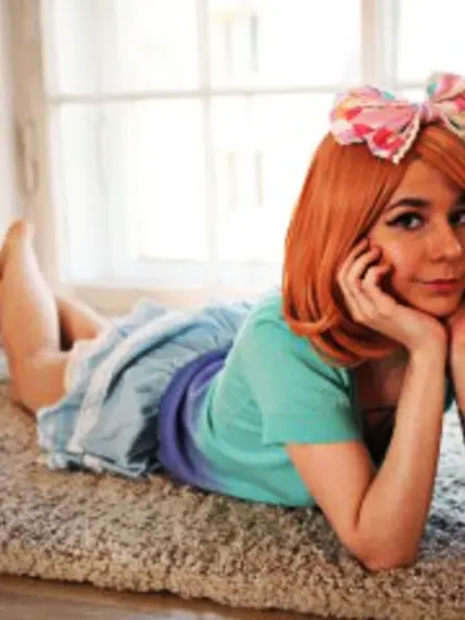 Pink-Haired Teen Berrymilk Smoking.