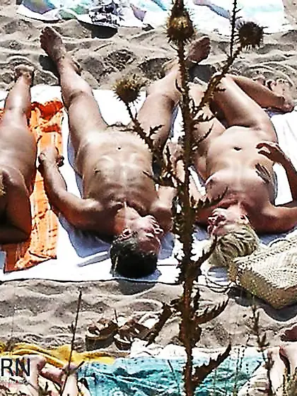 Nudisti romania