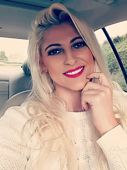 Big tit straight milf