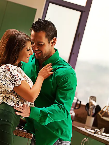 Smoking hot classy bitch Madison Ivy takesher clothes and fucks