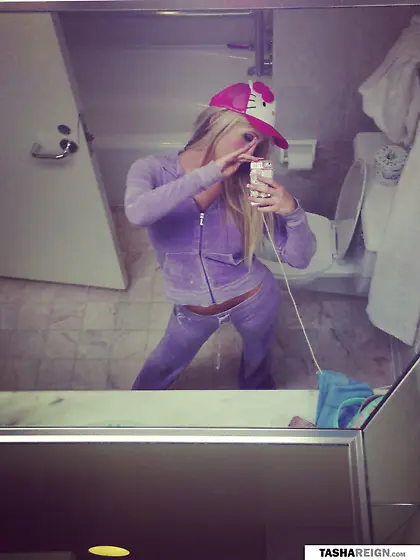 Fun loving erotic blonde