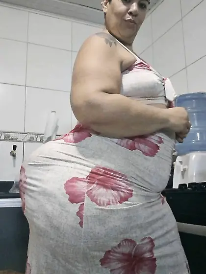 Hermosa Nalgona Latina