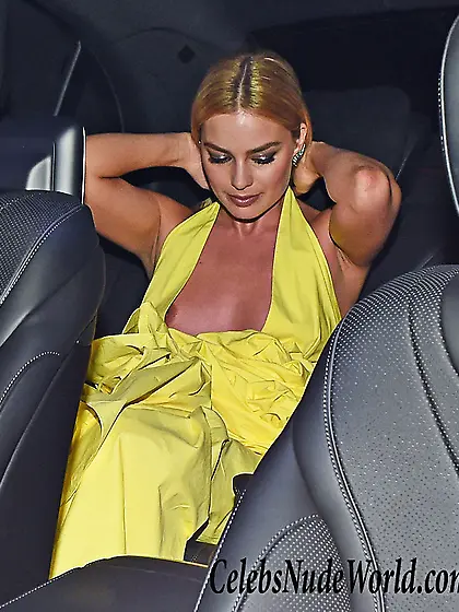 Margot Robbie Nipple Slip