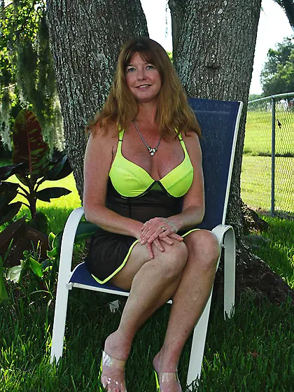 Big tits granny amateur