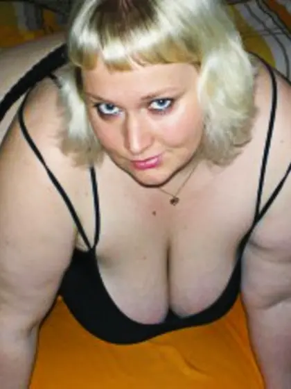 Blonde diana perform anal