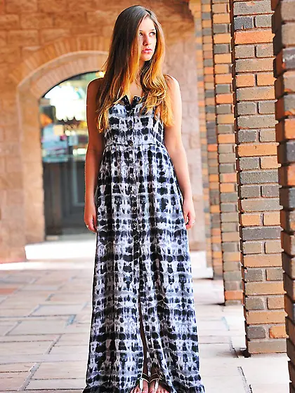 Gorgeous teen Teddi Rae plays with nude tits downblouse and show