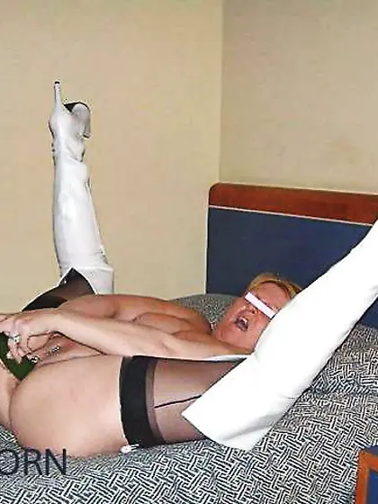 Steamy heeled amateru in white shoes